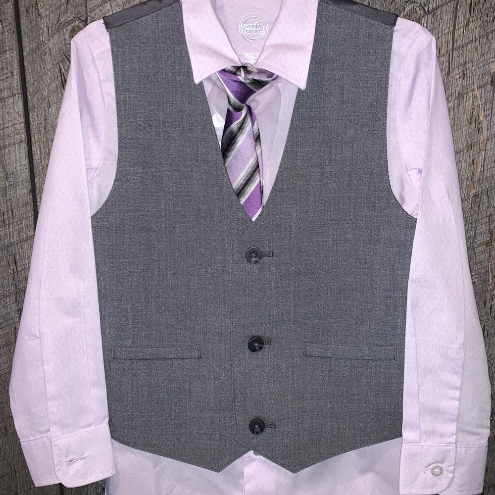 Adorable boys suit & tie